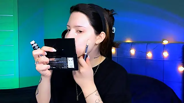 Stacy Gonzales  online show from February 13, 2025, 6:41 am