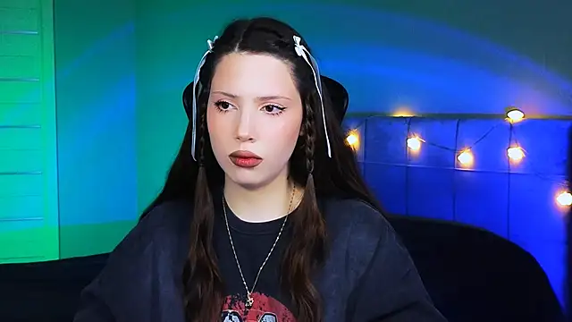 Stacy Gonzales  online show from February 15, 2025, 9:27 am