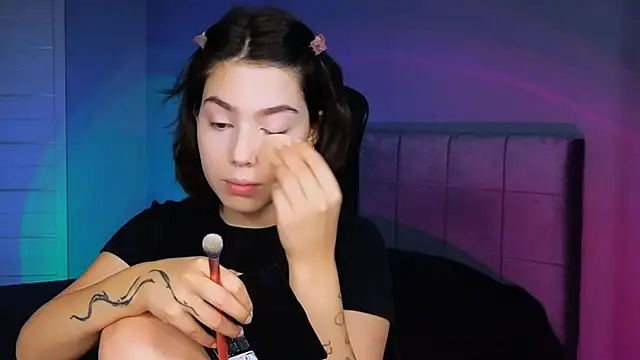 Stacy Gonzales  online show from September 20, 2025, 9:21 am