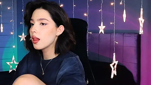 Stacy Gonzales  online show from September 27, 2025, 8:30 am