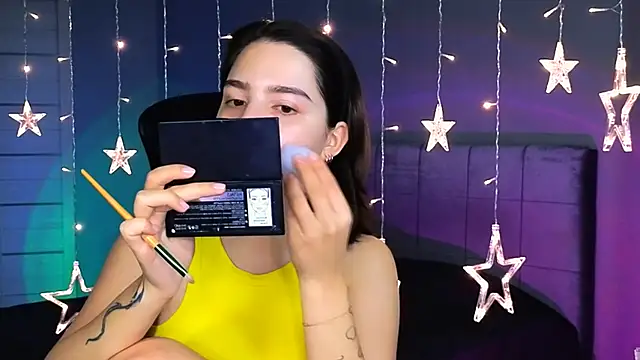 Stacy Gonzales  online show from October 19, 2025, 6:58 am