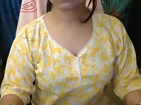 WildRuhi20 online show from May 4, 2026, 2:51 am