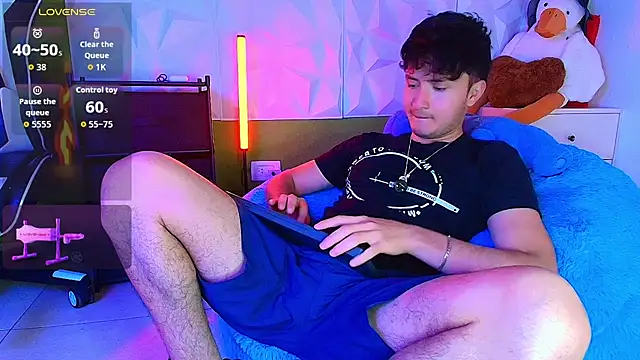 Snapshot of santyago_taylor chatting on September 26, 2025, 7:18 pm santyago taylor online show from September 26, 2025, 7:18 pm