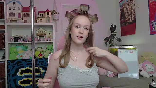 Daisy Dollxo online show from April 28, 2026, 7:08 pm