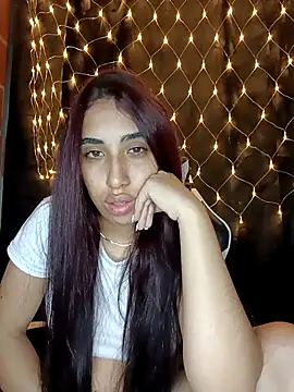 Snapshot of ifeelverywet_andhot chatting on October 22, 2025, 4:02 am ifeelverywet andhot online show from October 22, 2025, 4:02 am