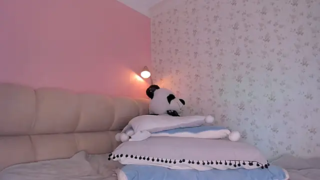 kitty miaa online show from March 22, 2025, 1:32 am