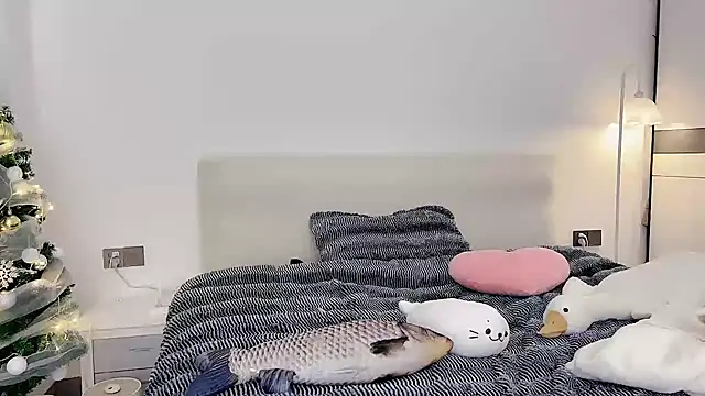 Fish   online show from February 11, 2025, 3:08 pm