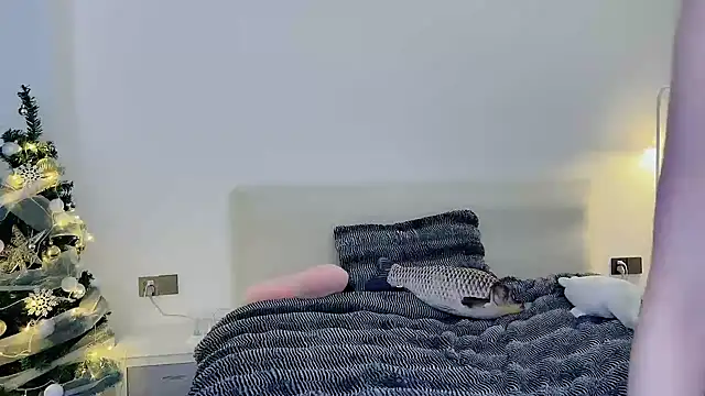 Fish   online show from February 12, 2025, 2:32 pm