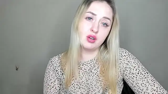 KennaJamess8 online show from February 8, 2025, 7:16 pm