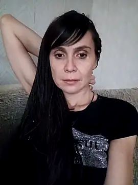 Francenia lolis online show from December 7, 2024, 12:35 pm