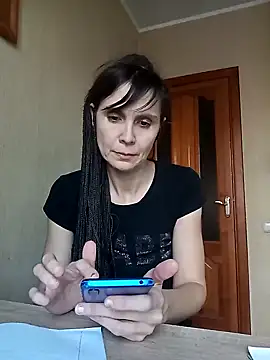 Francenia lolis online show from December 12, 2024, 10:34 am