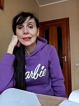 Francenia lolis online show from December 24, 2024, 9:28 am