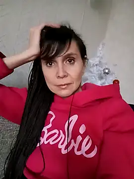 Francenia lolis online show from December 31, 2024, 9:42 am