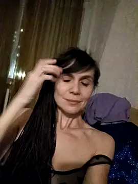 Francenia lolis online show from January 16, 2025, 6:06 pm