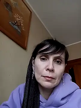 Francenia lolis online show from January 21, 2025, 9:57 am