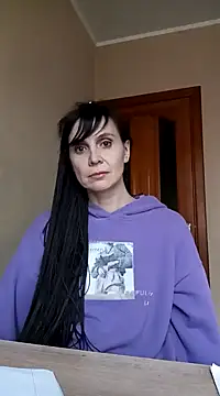 Francenia lolis online show from January 24, 2025, 10:53 am