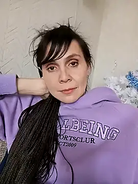 Francenia lolis online show from January 29, 2025, 10:27 am