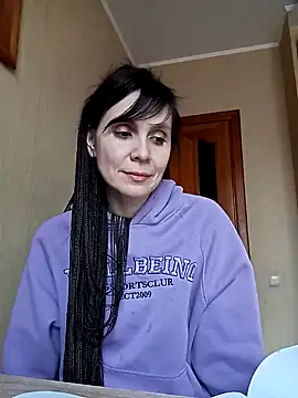 Francenia lolis online show from February 1, 2025, 10:59 am