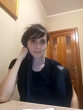 Francenia lolis online show from October 27, 2025, 7:07 pm