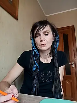 Francenia lolis online show from November 1, 2025, 10:39 am