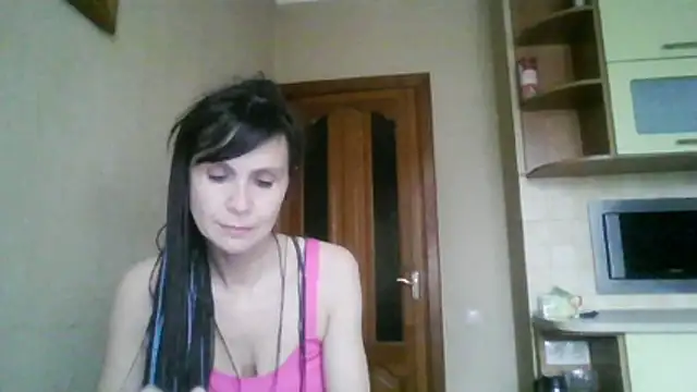 Francenia lolis online show from June 12, 2026, 8:02 am