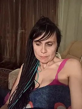 Francenia lolis online show from June 17, 2026, 9:49 pm