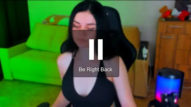 Lora Cain online show from February 10, 2025, 2:59 pm