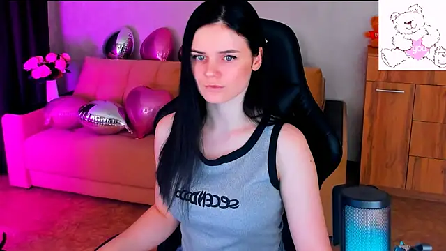 Lora Cain online show from February 14, 2025, 7:02 pm