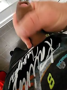 Snapshot of eric69_69 chatting on October 19, 2025, 3:12 pm eric69 69 online show from October 19, 2025, 3:12 pm