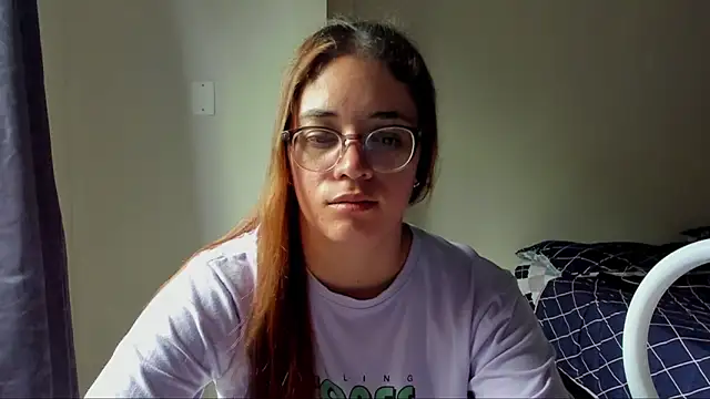 Snapshot of atenas_05_ chatting on February 13, 2025, 6:48 pm atenas 05 online show from February 13, 2025, 6:48 pm