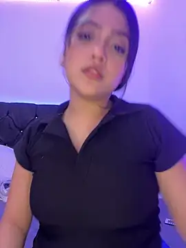 Snapshot of alisson_carolina73 chatting on December 8, 2024, 10:25 pm alisson carolina73 online show from December 8, 2024, 10:25 pm