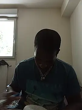 Snapshot of POPAYE972 chatting on July 15, 2026, 2:55 pm POPAYE972 online show from July 15, 2026, 2:55 pm