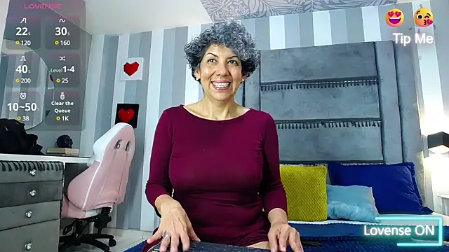 Snapshot of Julianewell chatting on February 8, 2025, 3:31 pm Julianewell online show from February 8, 2025, 3:31 pm