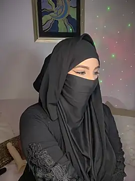 Zeynep-Lahsen online show from December 7, 2024, 4:25 pm