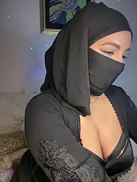 Zeynep-Lahsen online show from December 17, 2024, 2:33 pm