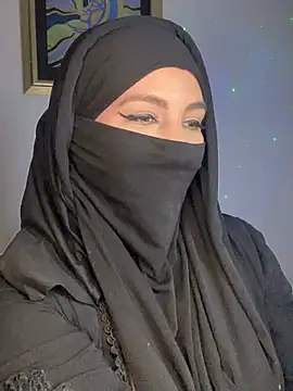 Zeynep-Lahsen online show from January 3, 2025, 3:01 pm