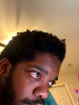 Snapshot of DI4MOND_FIR3 chatting on October 14, 2025, 2:40 pm DI4MOND FIR3 online show from October 14, 2025, 2:40 pm