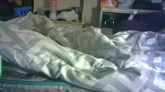 Snapshot of DI4MOND_FIR3 chatting on May 12, 2026, 4:15 pm DI4MOND FIR3 online show from May 12, 2026, 4:15 pm