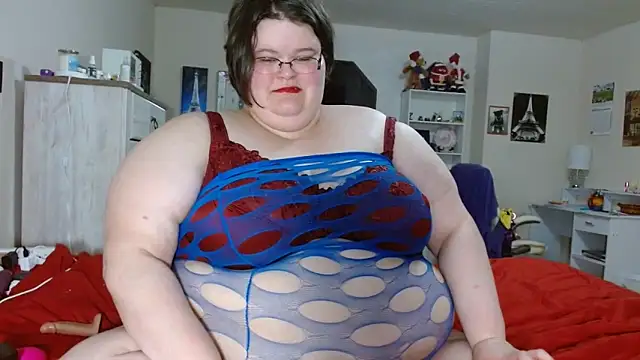 ChristineLusst online show from March 12, 2025, 10:05 am