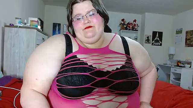 ChristineLusst online show from March 19, 2025, 11:17 am