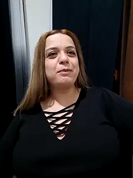 cansuozell online show from November 21, 2025, 3:11 pm