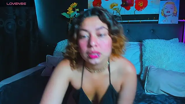 dulce celeste15 online show from January 3, 2025, 3:22 pm