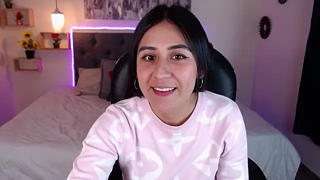 Snapshot of mia_aira chatting on December 10, 2024, 8:38 pm mia aira online show from December 10, 2024, 8:38 pm