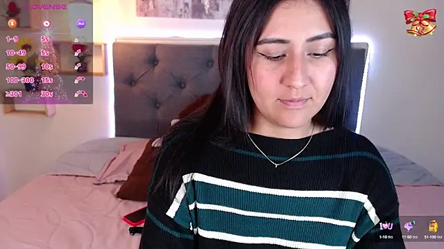 Snapshot of mia_aira chatting on December 26, 2024, 8:32 pm mia aira online show from December 26, 2024, 8:32 pm