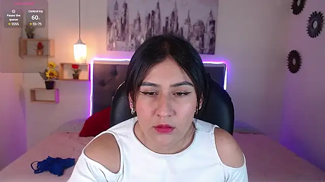 Snapshot of mia_aira chatting on December 30, 2024, 8:04 pm mia aira online show from December 30, 2024, 8:04 pm