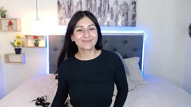 Snapshot of mia_aira chatting on January 23, 2025, 8:56 pm mia aira online show from January 23, 2025, 8:56 pm