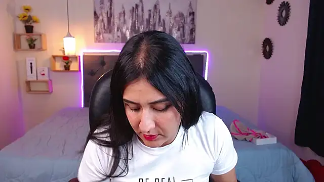 Snapshot of mia_aira chatting on February 17, 2025, 8:15 pm mia aira online show from February 17, 2025, 8:15 pm