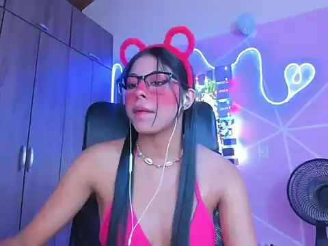  ALLYSON18  online show from January 19, 2025, 2:28 pm