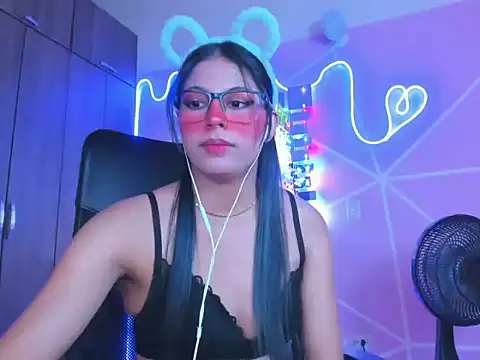  ALLYSON18  online show from February 11, 2025, 2:35 pm