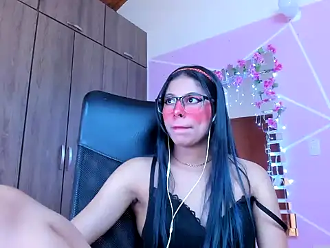  ALLYSON18  online show from March 13, 2025, 5:39 pm